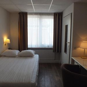 Budget Kamer met een King Size Bed